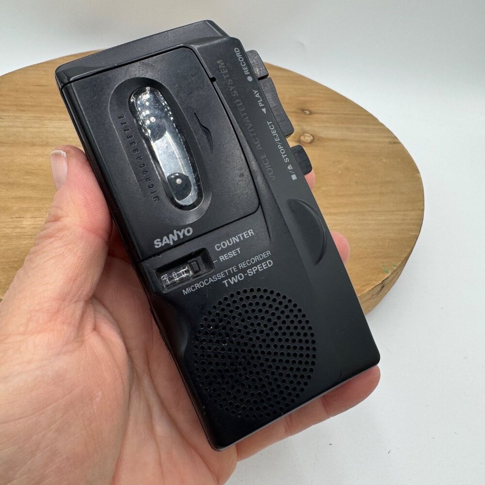 SANYO M-5699 Two Speed Micro Cassette Tape Recorder Voice movie TV prop not test